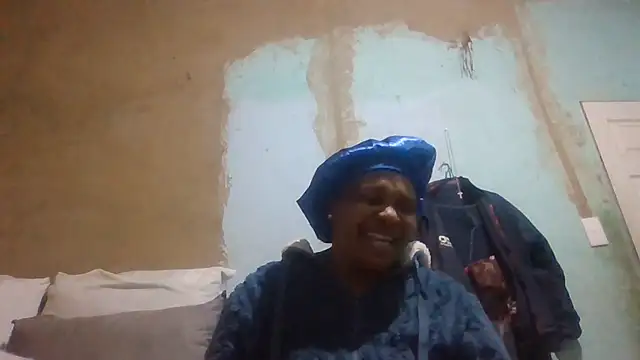 Snapshot of Nicky52 chatting on 06/21/26, 06:43 Nicky52 online show from 06/21/26, 06:43