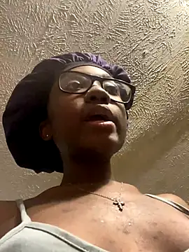 HennessyBaby21 online show from 11/18/25, 08:41