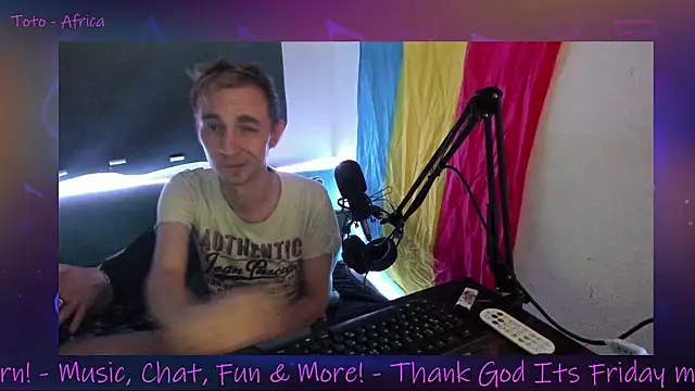 Snapshot of DaveLindau chatting on 09/12/25, 07:03 DaveLindau online show from 09/12/25, 07:03