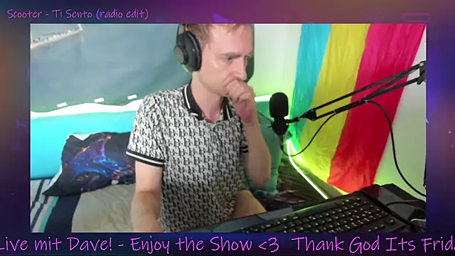 Snapshot of DaveLindau chatting on 10/17/25, 12:41 DaveLindau online show from 10/17/25, 12:41