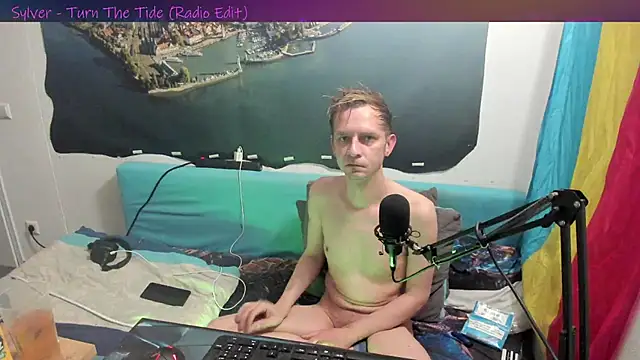 Snapshot of DaveLindau chatting on 12/02/25, 04:57 DaveLindau online show from 12/02/25, 04:57