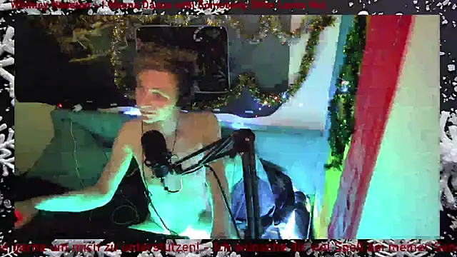 Snapshot of DaveLindau chatting on 12/16/25, 09:31 DaveLindau online show from 12/16/25, 09:31