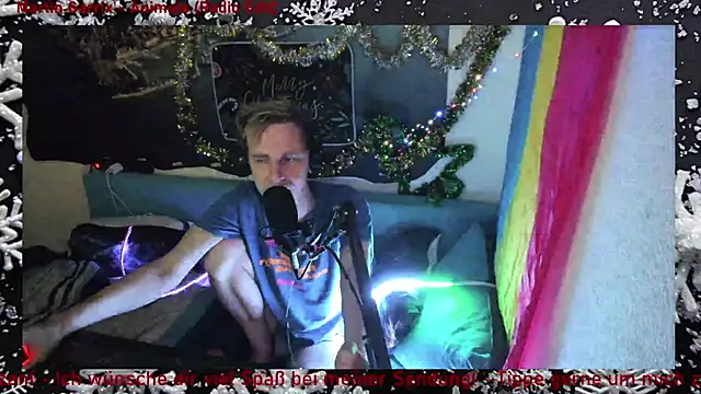 Snapshot of DaveLindau chatting on 12/21/25, 08:16 DaveLindau online show from 12/21/25, 08:16