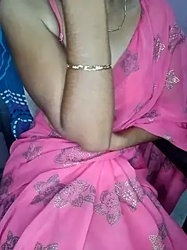 Snapshot of Nidhi_lovely chatting on 05/02/26, 02:49 Nidhi lovely online show from 05/02/26, 02:49