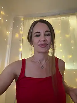 Snapshot of LucieMack chatting on 07/07/26, 12:20 LucieMack online show from 07/07/26, 12:20