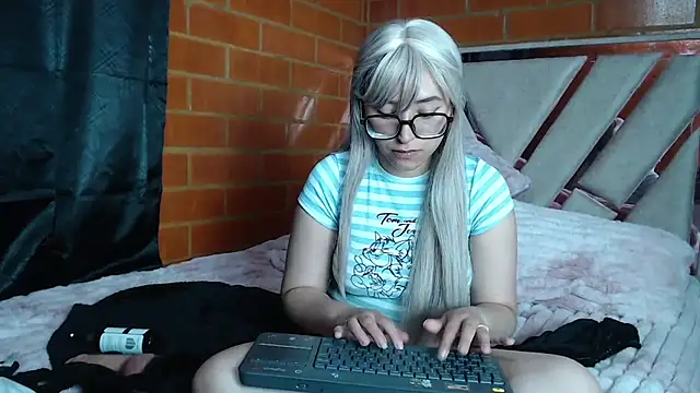 Arianna fairy online show from 03/25/26, 02:17