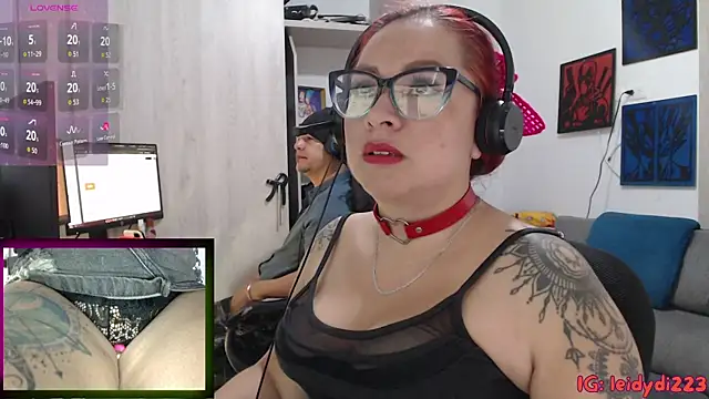 leidydi223 online show from 10/23/25, 01:21
