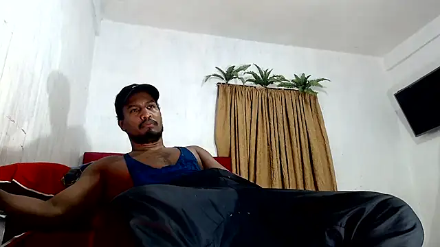 Snapshot of ElCaballeroNegro24 chatting on 07/18/26, 11:30 ElCaballeroNegro24 online show from 07/18/26, 11:30
