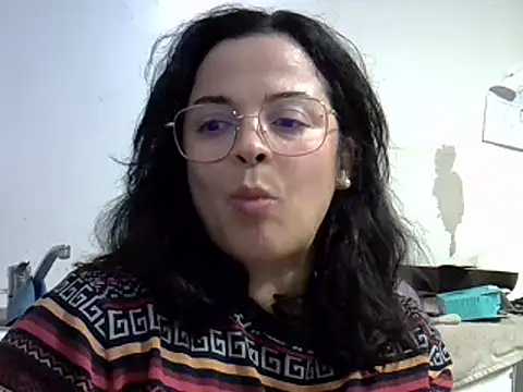 ITALIANASISIXX online show from 12/17/25, 04:24