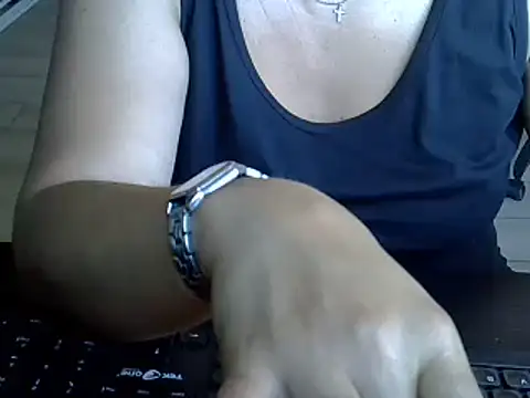 Snapshot of ITALIANASISIXX chatting on 06/17/26, 03:46 ITALIANASISIXX online show from 06/17/26, 03:46