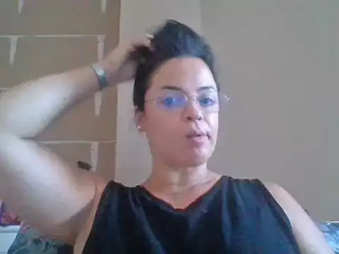 Snapshot of ITALIANASISIXX chatting on 07/05/26, 07:37 ITALIANASISIXX online show from 07/05/26, 07:37