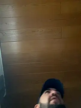 Snapshot of andrey1887 chatting on 10/09/25, 06:11 andrey1887 online show from 10/09/25, 06:11