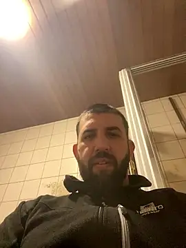 Snapshot of andrey1887 chatting on 01/13/26, 05:07 andrey1887 online show from 01/13/26, 05:07