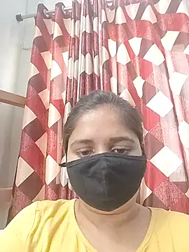 Snapshot of Ruhi_07 chatting on 06/25/26, 05:12 Ruhi 07 online show from 06/25/26, 05:12
