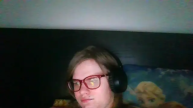 Moonolighta online show from 09/24/25, 08:17