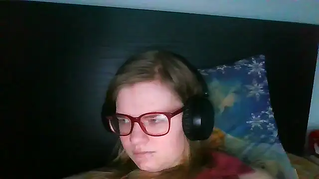 Moonolighta online show from 11/05/25, 08:03