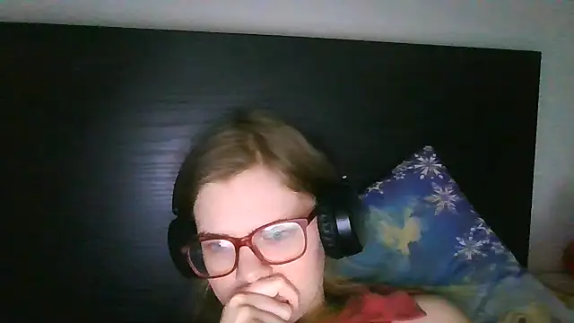 Moonolighta online show from 12/03/25, 12:25