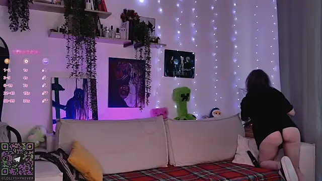 Lollyshy online show from 02/07/26, 09:02