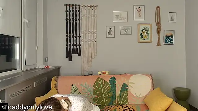 Snapshot of daddyonlyloveme chatting on 10/21/25, 07:47 daddyonlyloveme online show from 10/21/25, 07:47