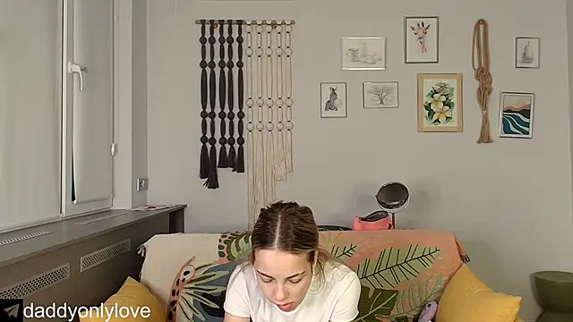 Snapshot of daddyonlyloveme chatting on 11/02/25, 09:17 daddyonlyloveme online show from 11/02/25, 09:17