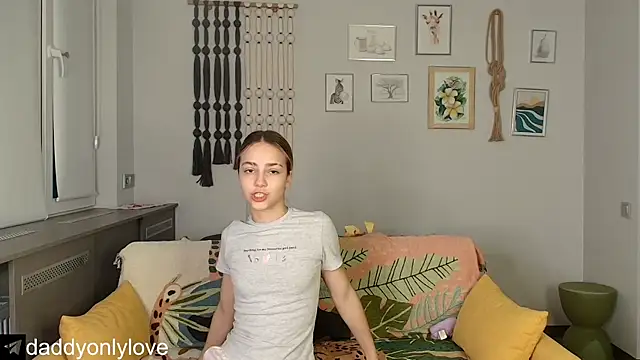 Snapshot of daddyonlyloveme chatting on 11/04/25, 09:14 daddyonlyloveme online show from 11/04/25, 09:14