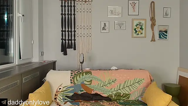 Snapshot of daddyonlyloveme chatting on 11/12/25, 09:14 daddyonlyloveme online show from 11/12/25, 09:14