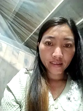 Snapshot of PhienPhien chatting on 09/11/25, 10:21 PhienPhien online show from 09/11/25, 10:21