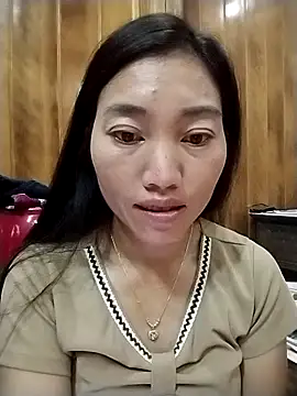 Snapshot of PhienPhien chatting on 09/30/25, 09:20 PhienPhien online show from 09/30/25, 09:20