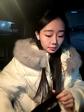 jiajia L online show from 11/25/25, 04:07