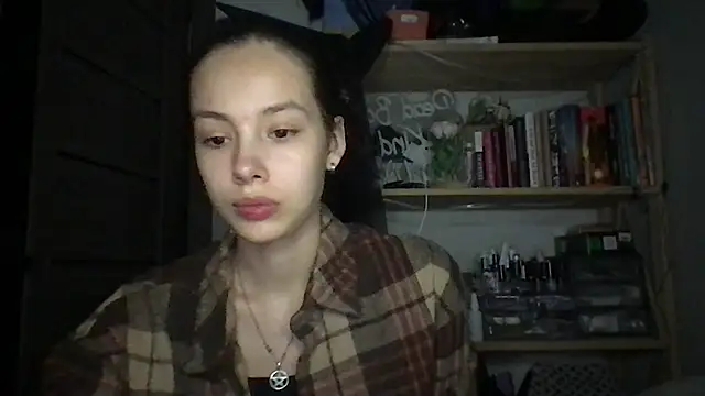 Yuna5343 online show from 09/16/25, 09:05