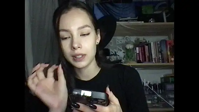 Yuna5343 online show from 10/08/25, 06:49