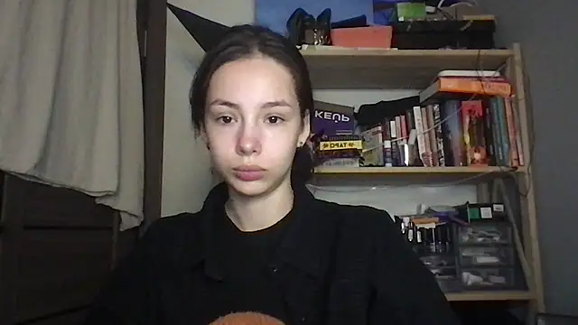 Yuna5343 online show from 11/26/25, 09:05