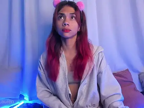 Laurenn 2 online show from 10/21/25, 03:40