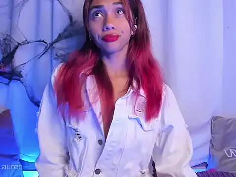 Laurenn 2 online show from 10/25/25, 04:20