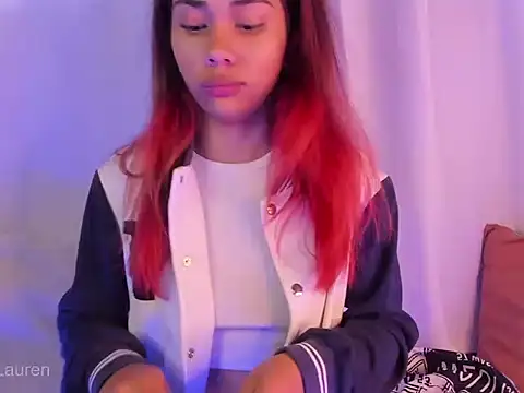 Laurenn 2 online show from 11/15/25, 05:20