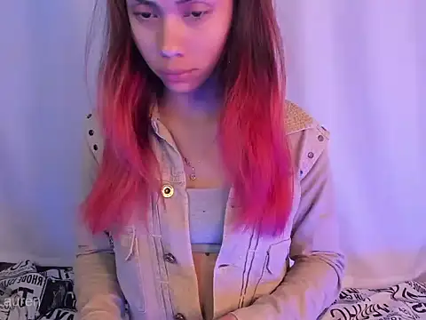 Laurenn 2 online show from 11/17/25, 03:23