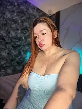 Snapshot of Bigass_curvy chatting on 05/31/26, 05:53 Bigass curvy online show from 05/31/26, 05:53