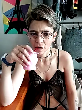 Lulypsicologasexual online show from 10/25/25, 03:29