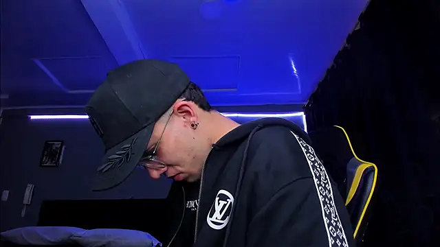 alexgiraldo   online show from 11/03/25, 11:33