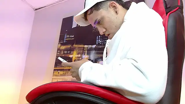 alexgiraldo   online show from 03/17/26, 03:04