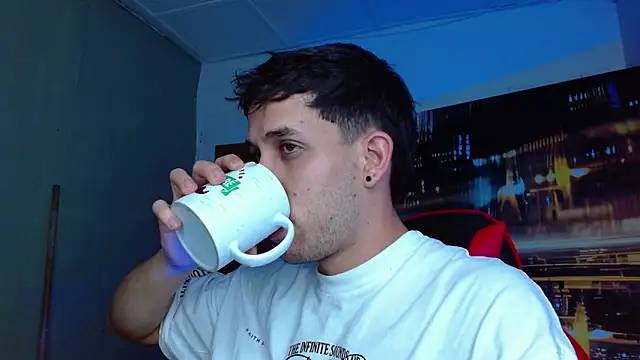 alexgiraldo   online show from 04/12/26, 02:05