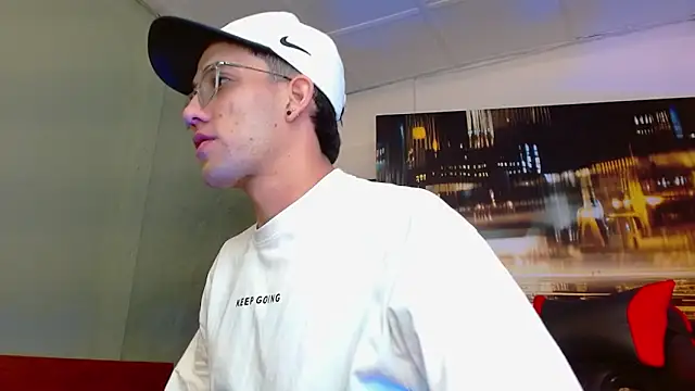 Snapshot of alexgiraldo__ chatting on 06/08/26, 09:15 alexgiraldo online show from 06/08/26, 09:15
