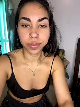 Snapshot of jessens144 chatting on 10/16/25, 05:58 jessens144 online show from 10/16/25, 05:58