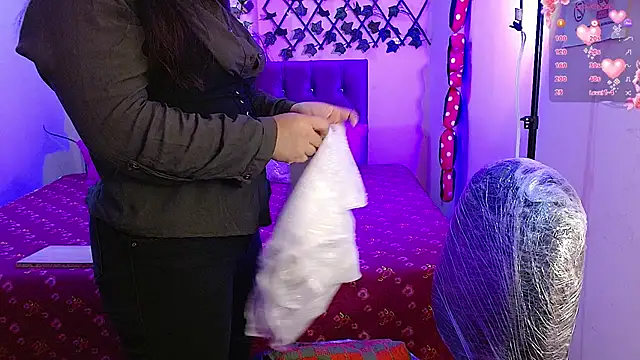 Estrella  sex online show from 02/13/26, 07:10