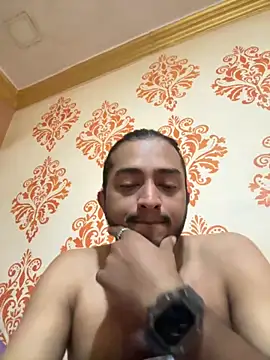 seenu2101 online show from 02/18/26, 11:11