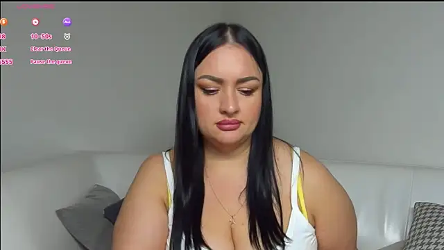Snapshot of AliTemptress chatting on 10/24/25, 04:36 AliTemptress online show from 10/24/25, 04:36