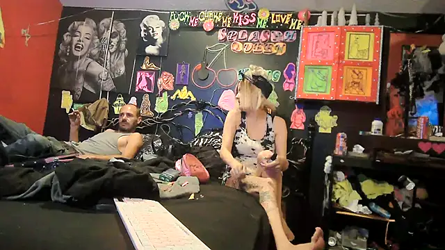 Snapshot of Splash_Queen420 chatting on 07/09/26, 11:42 Splash Queen420 online show from 07/09/26, 11:42