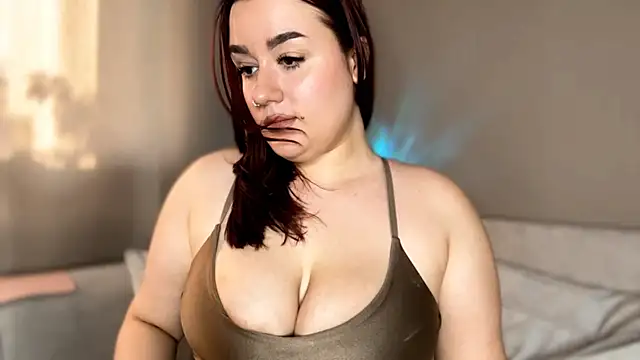 Snapshot of MissAdena chatting on 06/09/26, 10:38 MissAdena online show from 06/09/26, 10:38