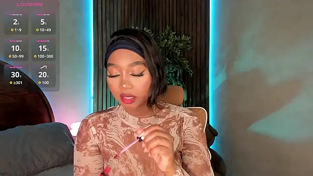 alisonn moon online show from 10/29/25, 10:22