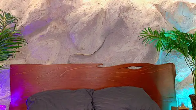 alisonn moon online show from 04/08/26, 10:10